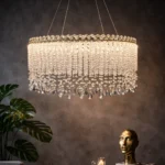 نجفة بإضاءة باللون الذهبي